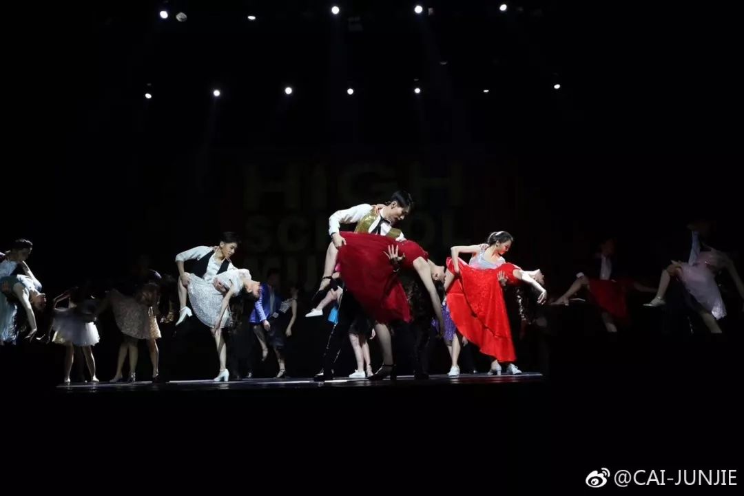 最新双男舞,最新双男舞高科技产品介绍