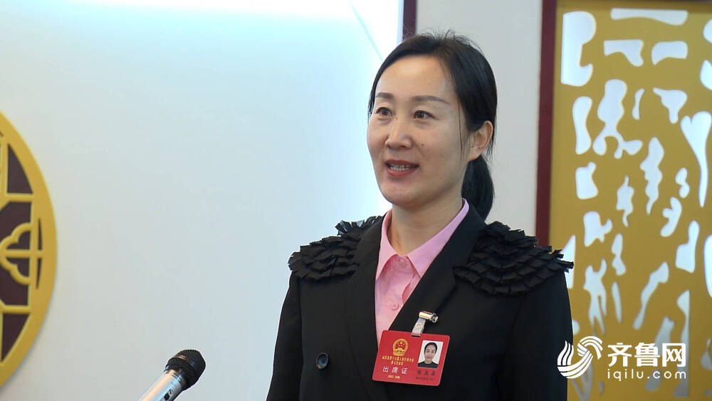 郧西张晶晶最新动态，小巷美食探索之旅